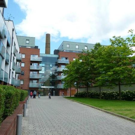 Bright & Spacious Double Bedroom With Ensuite And Concierge! Paid Parking Available Londres Exterior foto