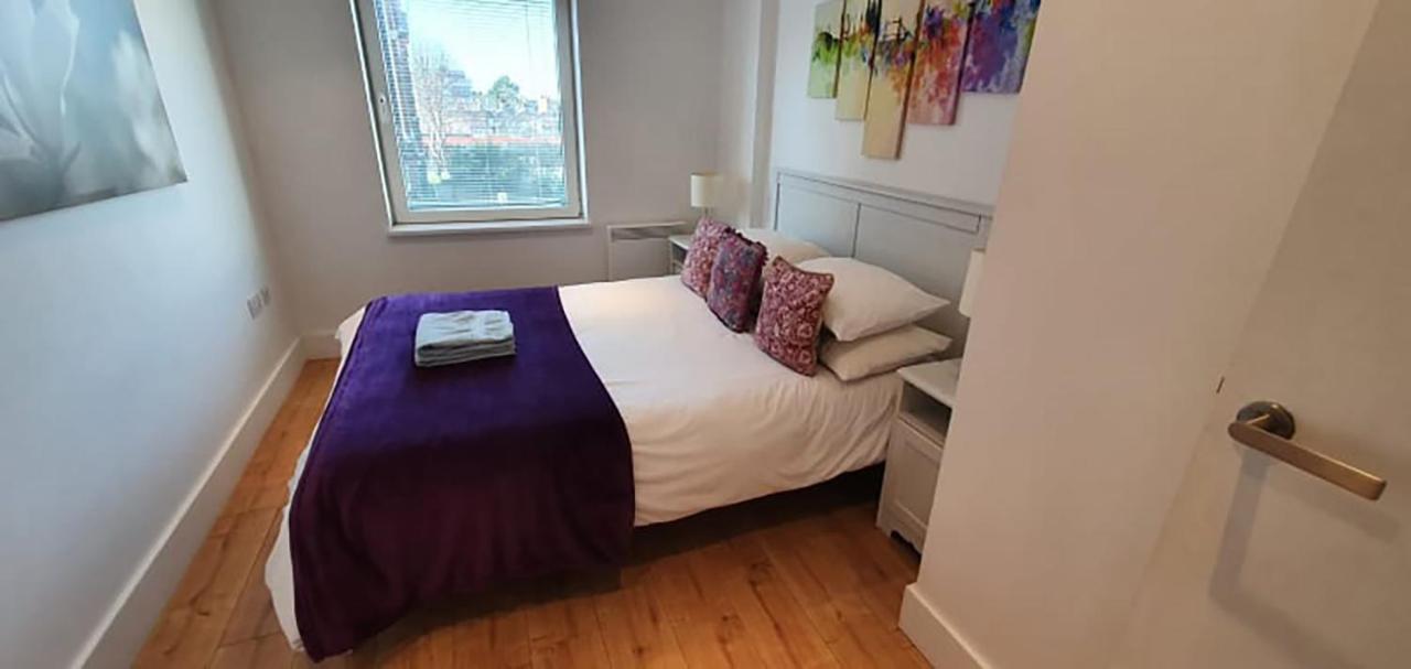 Bright & Spacious Double Bedroom With Ensuite And Concierge! Paid Parking Available Londres Exterior foto