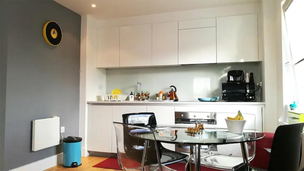 Bright & Spacious Double Bedroom With Ensuite And Concierge! Paid Parking Available Londres Exterior foto