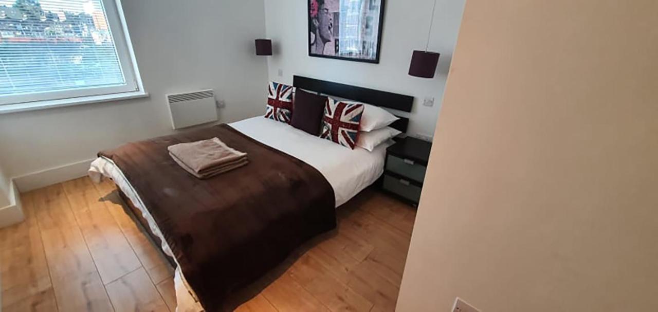 Bright & Spacious Double Bedroom With Ensuite And Concierge! Paid Parking Available Londres Exterior foto
